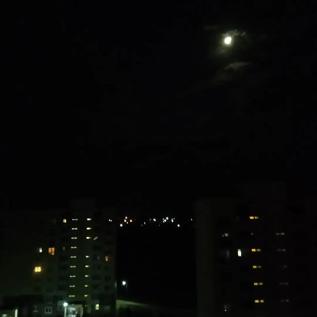 theloki357 в LOOKY. #night,#photo,#light,#instagram. Luzes noturnas da ci...