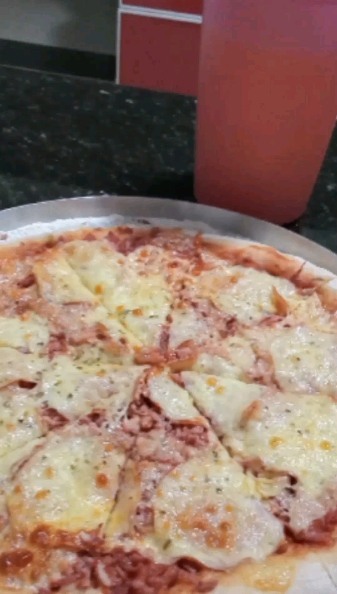 gabrielng019 в LOOKY. #italia,#pizza,#comida,#delicia,#food,#nike,#vans,#viral,#viralreels,#explorar,#explorepage,#views,#likes. Quem aí não gosta de...
