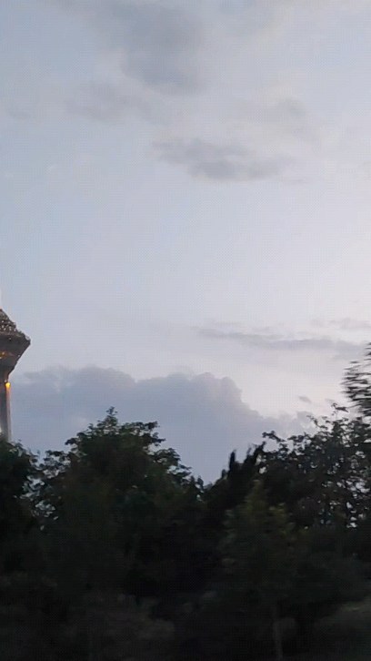 lotfabadi_reza в LOOKY. #reels,#dark,#miladtower,#tehran,#explorar,#تهرانگردی,#برج_میلاد_تهران,#ولیعصر,#عاشقانه,#دونفره,#بام,#توچال,#سعدآباد,#کاخ_سعدآباد,#کاخ_گلستان,#کوه,#کوهپیمایی,#کوهنوردی,#کمپ,#قمر_در_ونیز,#پوست_شیر. گفته بود این آهنگ رو...
