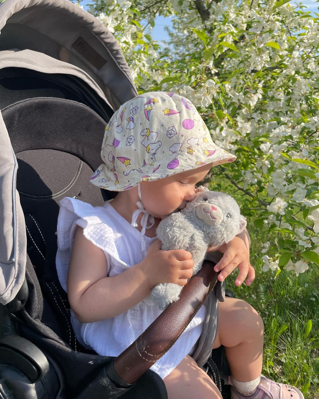 stepahka_17_ в LOOKY — С праздником пуговка ❤️ с первым днем лета 🌸
