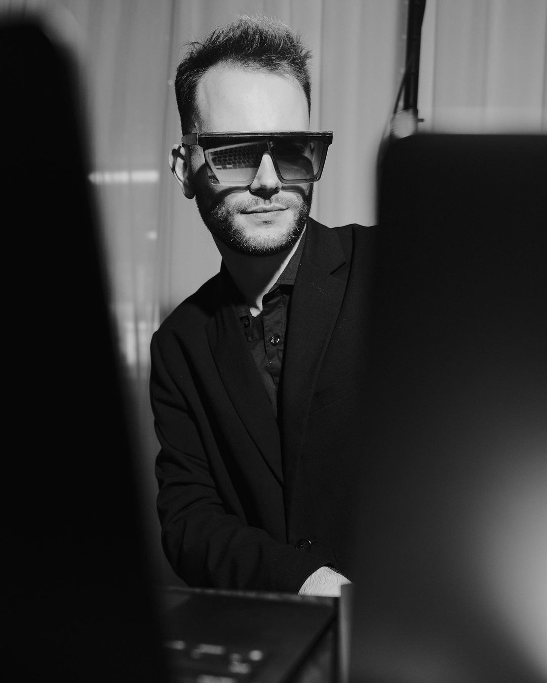 yarche_dj в LOOKY — I wear my sunglasses at night 🌃