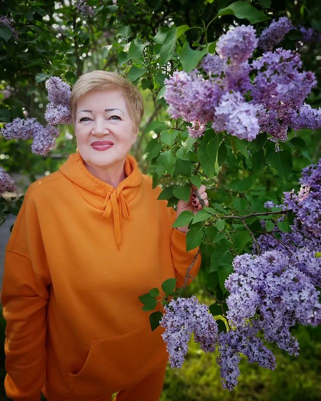 tanyasubb в LOOKY. #quilting,#quilts,#quilt,#quiltsofinstagram,#kostroma,#quiltshow,#авторскаяработа,#patchworkquilt,#шьюсама,#modernquilts,#quilted,#ручнаяработа,#slowsewing,#instagramrussia,#эксклюзив,#хэндмэйд,#рукоделиедлядома,#thimbleblossoms,#patchwork,#rukodelnye_dela#quiltshows,#fmq,#customquilting,#freemotionquilting,#пэчворк,#лоскутноешитье,#рукоделие,#стежка,#свободноходоваястежка,#сосновыйборкострома. Сиреневый привет из ...