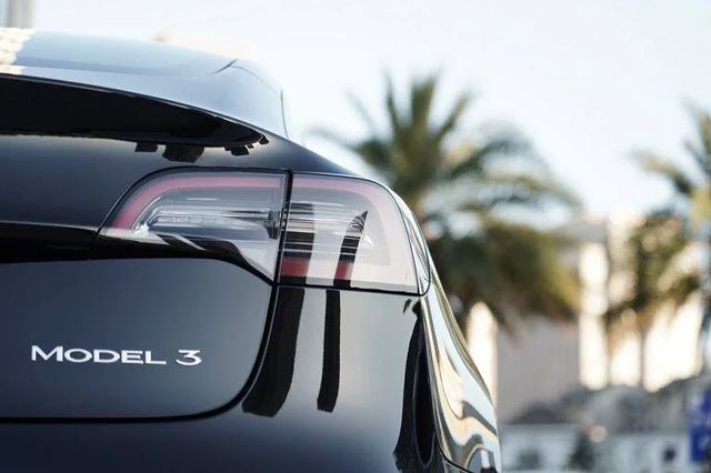 elonmusk14641 в LOOKY. . Tesla has started de...