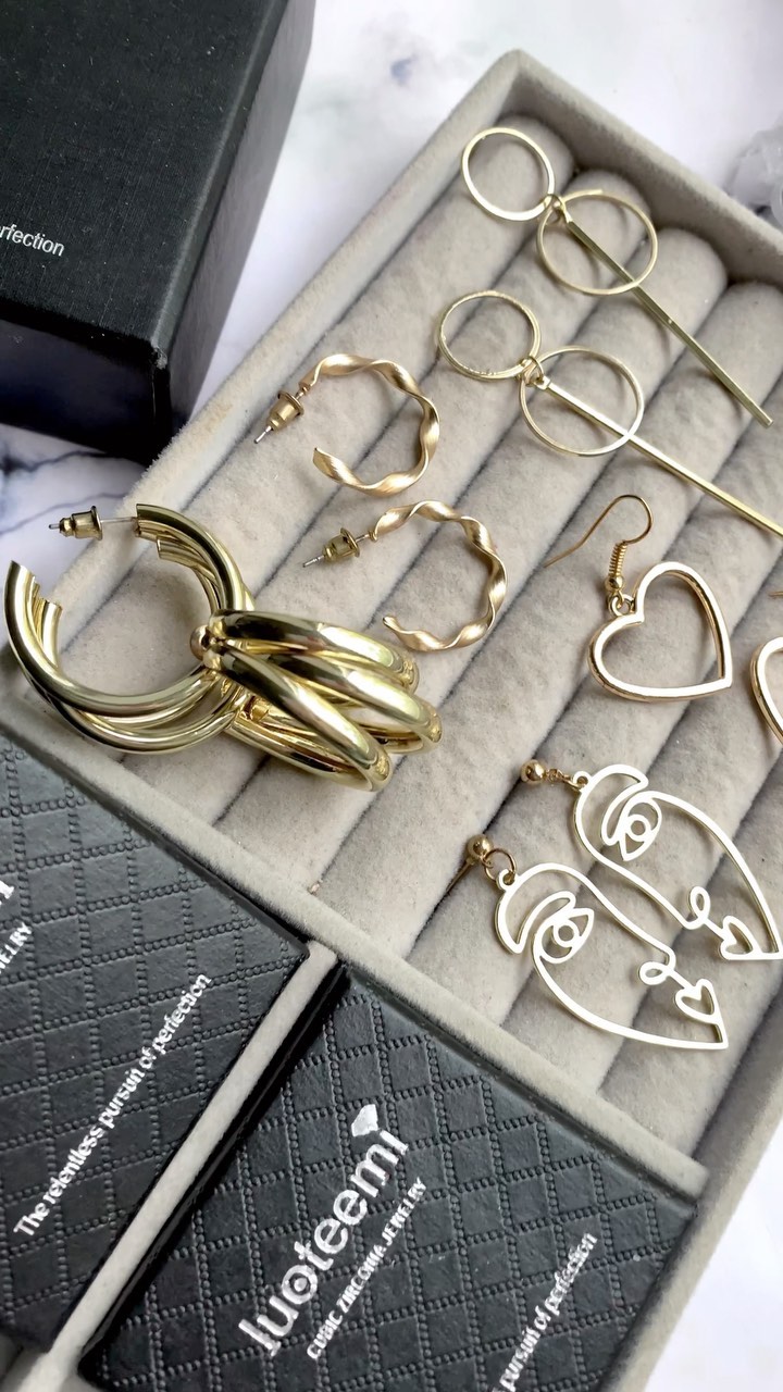 julia_fashion_bizhy in LOOKY. #серьги,#лето,#сердце,#летниесерьги,#2023,#тренд,#выгодно,#пятигорск,#украшенияпятигорск,#москва,#россия,#украшения,#бижупятигорск,#кмв,#отдых,#отпуск,#любовь,#бижудешево,#бабочки,#серьгибабочки,#выгодно,#красота,#купитьсерьги,#рек,#реклама,#рекомендации. 👇🏻Закажи прямо сей...
