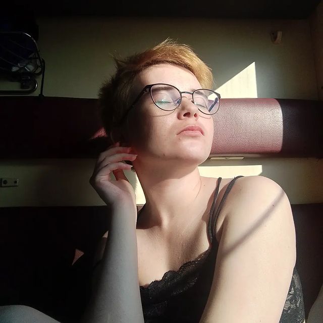rom_nova6 в LOOKY. . «Жизнь ломает сильны...
