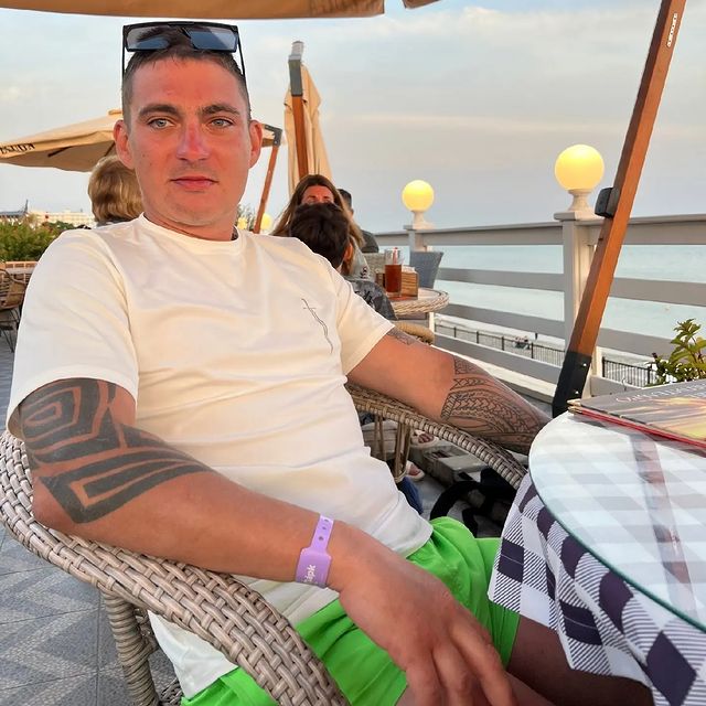 i.am.denispopov в LOOKY. . null