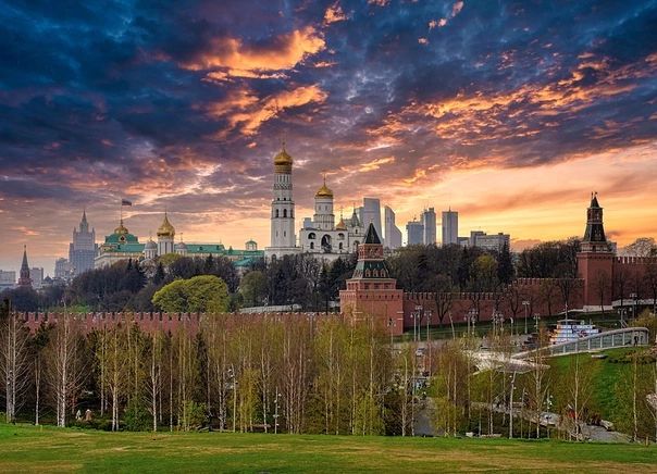 alex_fotovid в LOOKY — Вошел в TOP 300 лучших фотографов (Город+Архитектура) 35AWAR