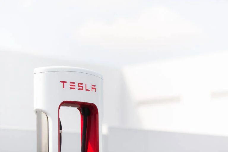 elonmusk14641 в LOOKY — General Motors announced today it would collaborate with Tes