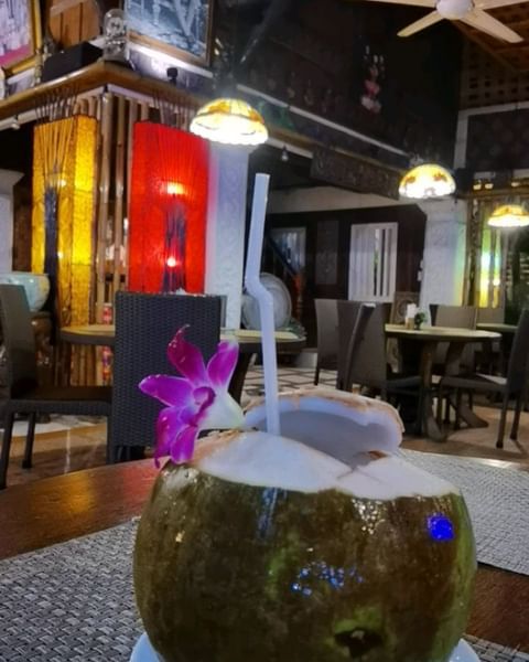 galabushova в LOOKY. #tailand,#phuket,#лето2023,#galabushova,#photography,#photos,#travel,#bussiness,#bookstagram,#buddhist,#travel,#photography,#galaxy. Ночная островная жиз...