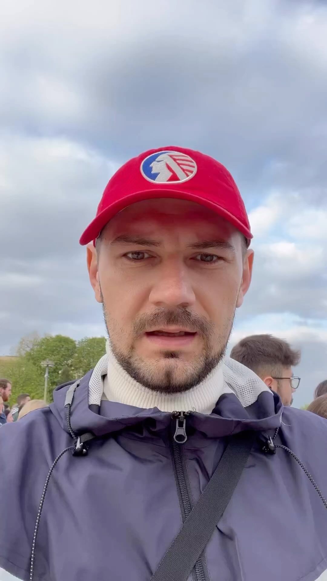 imkoshelev в LOOKY. . Инста бахнула рилс. ...