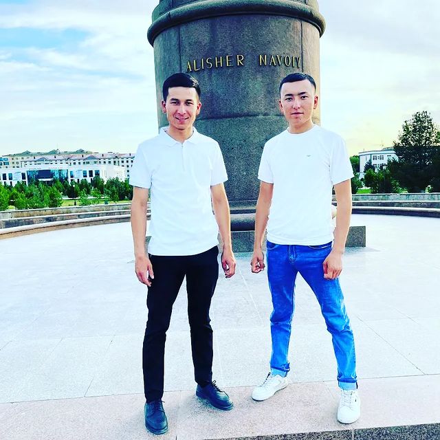 ramzbek_1302 в LOOKY. . null