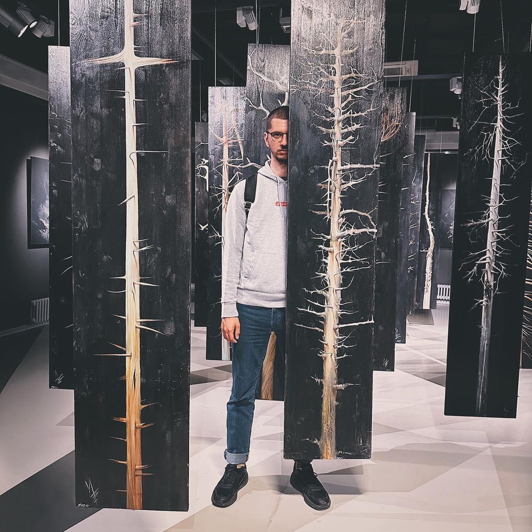 yurinstyle в LOOKY — Спрятался в лесу.