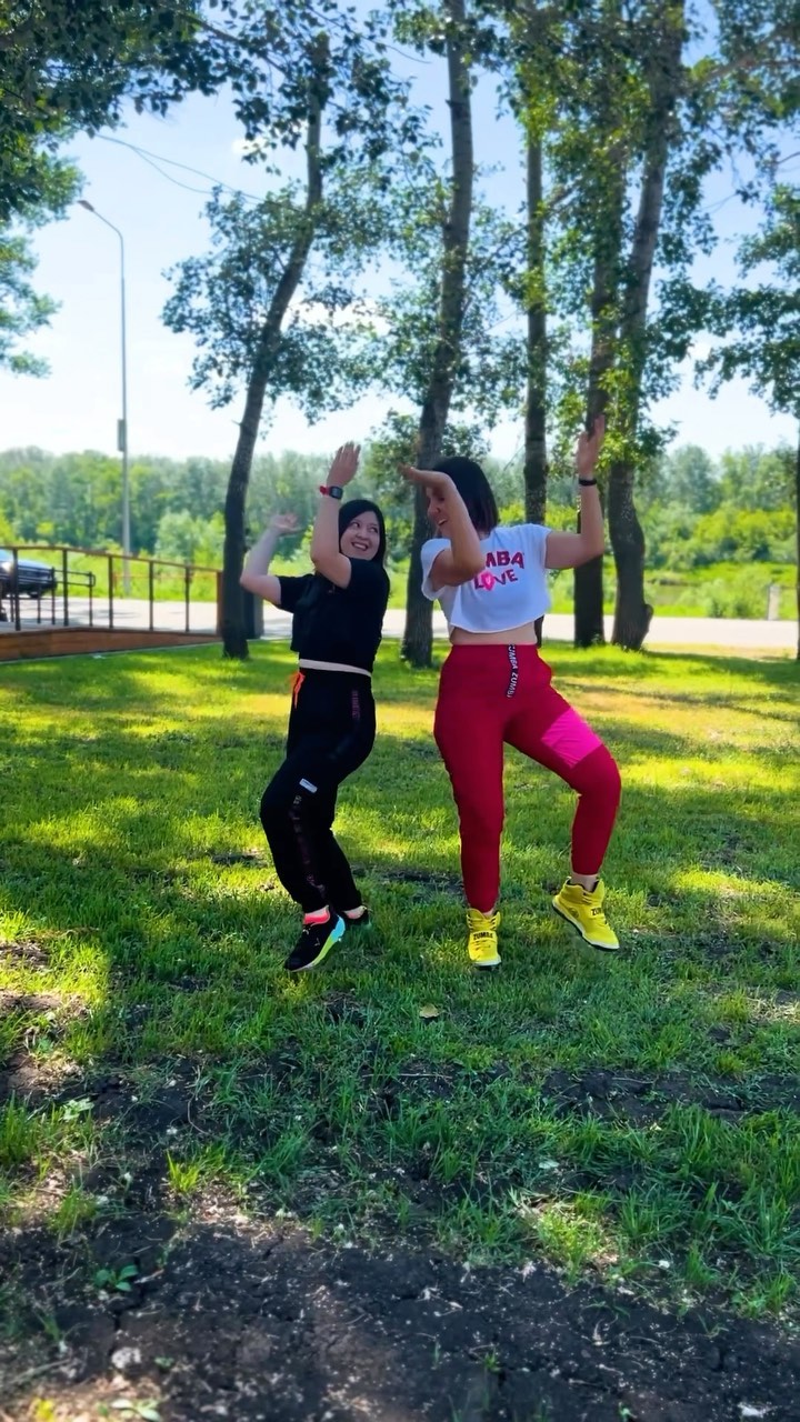 les_makarova в LOOKY. #LDFAрелиз4,#оренбург,#орен,#ldfa,#orenburg,#oren,#танцыоренбург,#спортивныйоренбург,#оренбургонлайн,#зумба. ЛЕТО, СОЛНЦЕ, ЖАРА🌞...