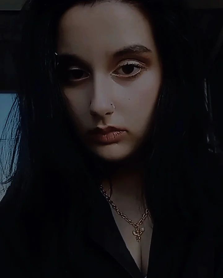 __dashi.ksss__ in LOOKY. . ᴄᴀʀᴘᴇ ᴅɪᴇᴍ🔥🚬
 ᴍᴇᴍᴇ...