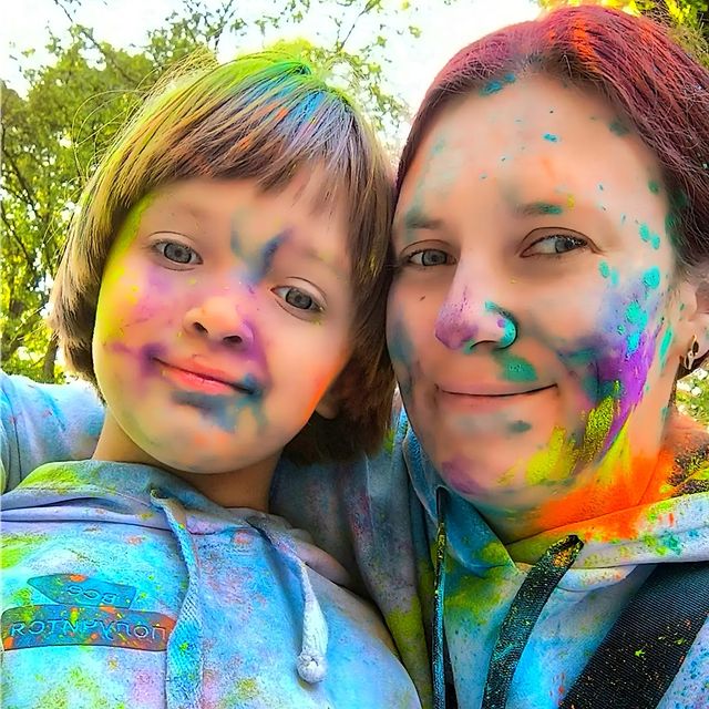 myfairytalesss в LOOKY. #деньроссии🇷🇺#битвакрасок🎨#краскихолли,#деткиконфетки🍬🍭🍬#мойВлас👑#мойЯн💣#моймир🌍#смысл_жизни#многомама👌#многосемья💞,#нашособенныймалыш🧩#эмоциизашкаливают😁😂😄#нашелето☀️#нашивыходные❤️#7красок#паркгородок#рузазаповедная#Руза. #деньроссии🇷🇺#битв...