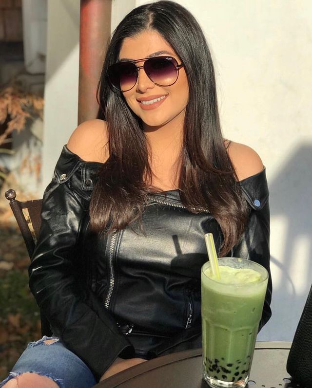 jenna_aryaan в LOOKY. . Sun kissed 💞☀️

Gla...