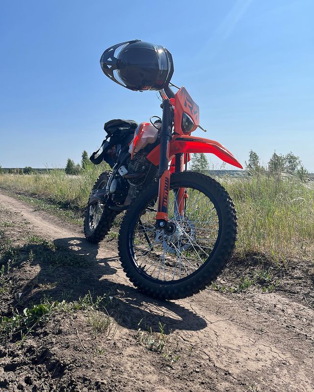 vladimir_vodennikov в LOOKY. #мото,#moto,#эндуро. Мой новый конь #мото...