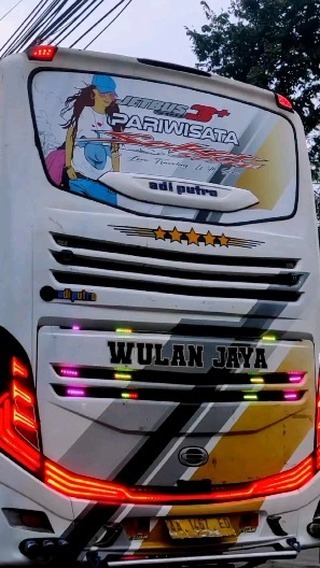 dezvelyzsky в LOOKY. #sekarstyle004,#wijayatrans,#ngoyodbus,#sfb,#sukasuka,#cinematicbus,#pragos,#kalimalang,#lfllllllllllllllllllllllllllllllllllllllllllllllll💛💛,#busmania,#busenthusiast,#busindonesia,#basurihorn,#basuriv3,#sukasukague. Sekar join trend pra...