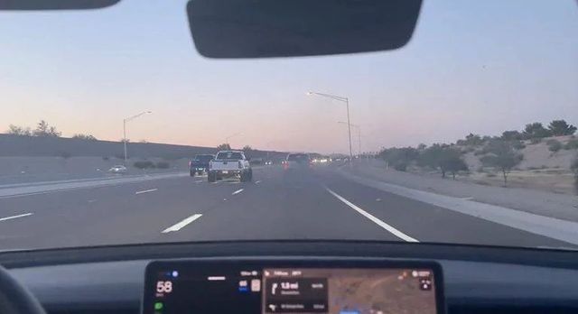 elonmusk14641 в LOOKY. . A Tesla Model 3 owne...
