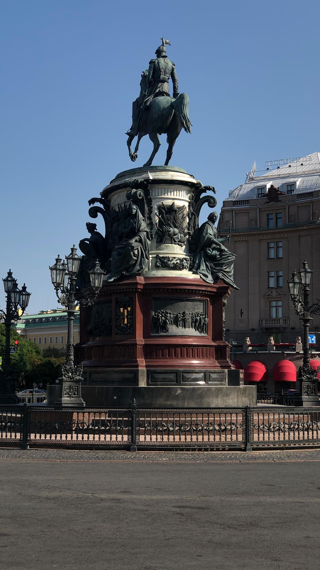 dariviere в LOOKY. #steetstyle,#spb,#saintpetersburg. #steetstyle #spb #sa...