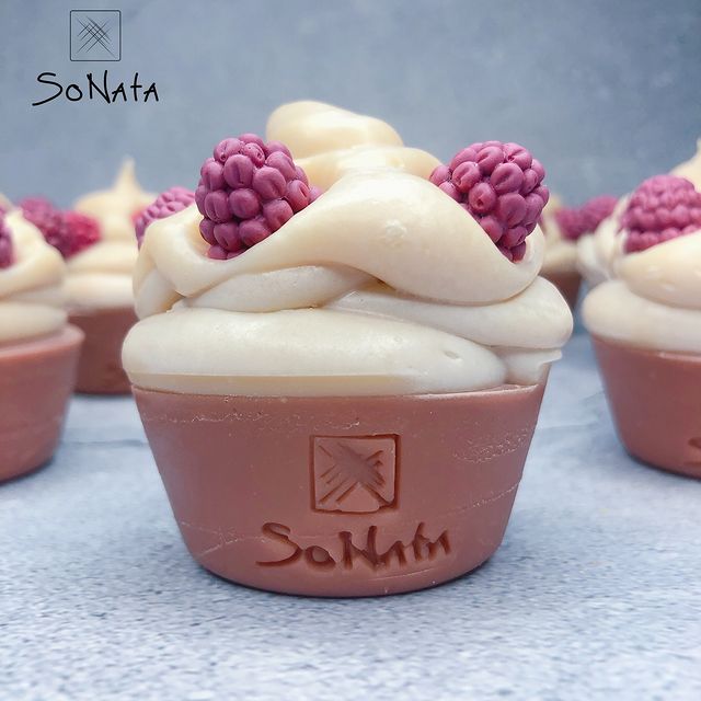 sonata_excl в LOOKY. #soap,#soapmaking,#soapmaker,#мылоручнойработы,#мыло,#мыловарение,#мылоснуля,#мылосвоимируками,#шелковоемыло,#мыловподарок,#мылосмалинками. Натуральное шёлковое...