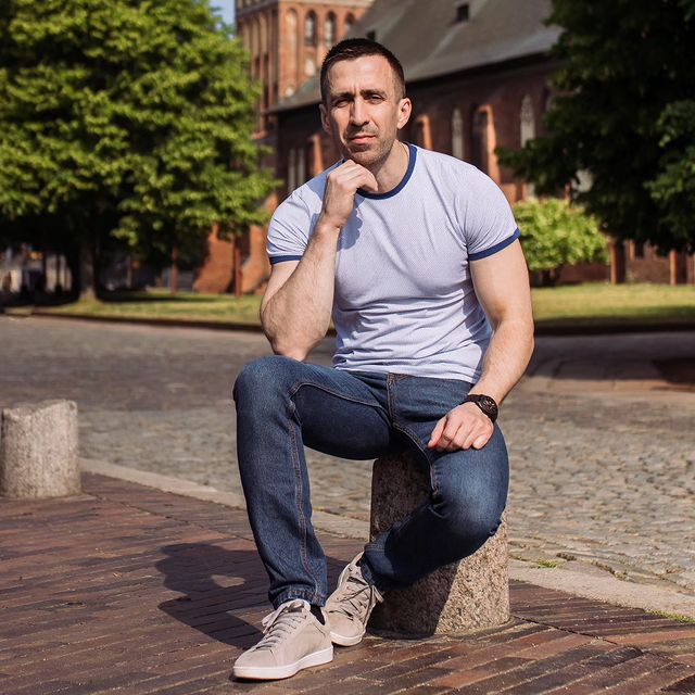 vladimir.koryavov в LOOKY. . null