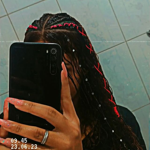 eae_tigrinha в LOOKY. #trança,#trancistas,#trançatopo,#trançacabelocacheado,#trançalateral,#trançacabeloliso,#trançafina,#trançagrossa,#atendoadomicilio,#agende. -TRANÇA NAGÔ + FIO D...