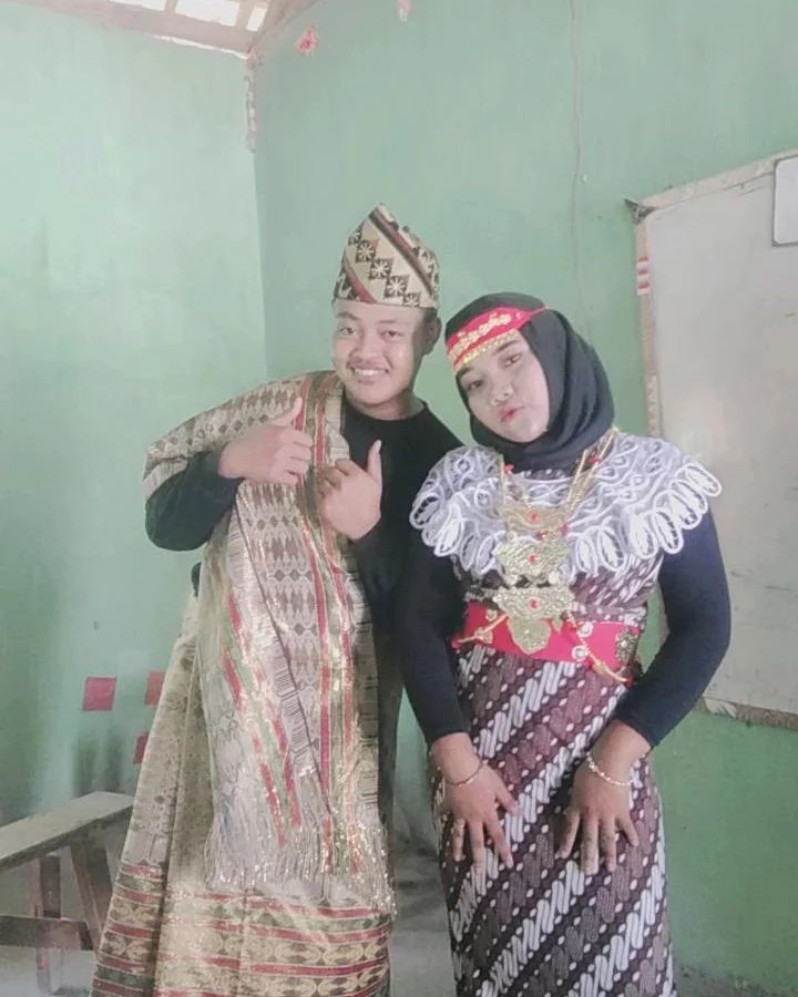 arilsaptra24 в LOOKY — Sehari Jadi anak Melayu 😜