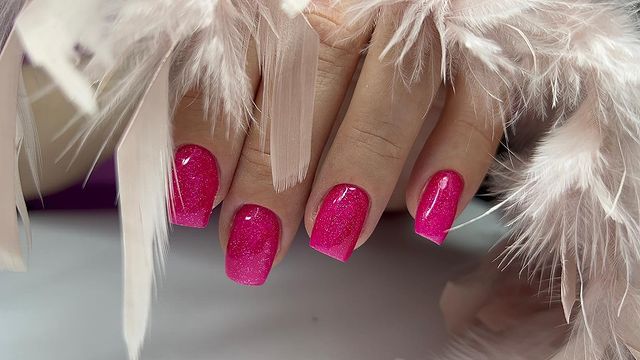 nail.bukaeva43 в LOOKY. . Мерцающий неон 😍