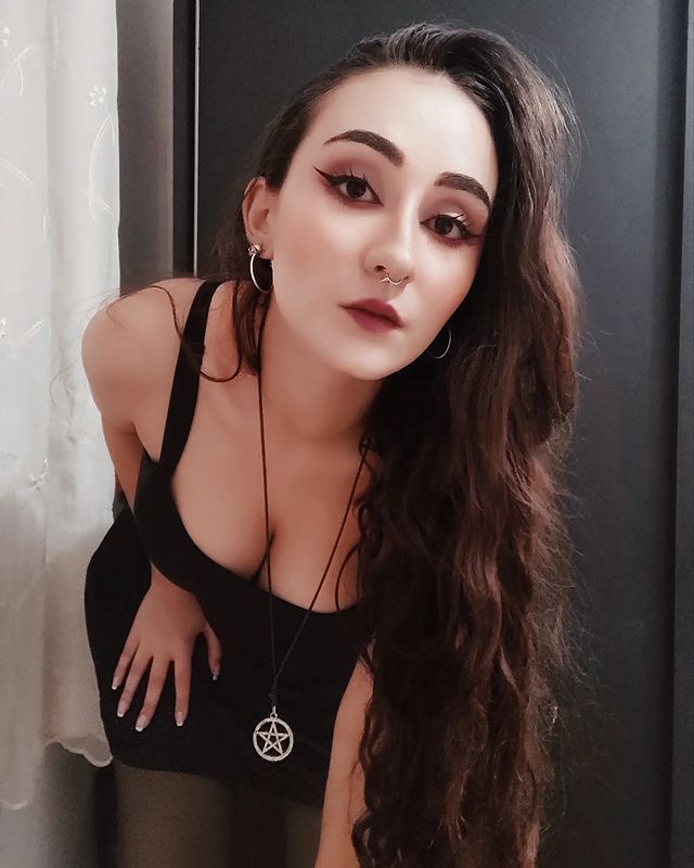 ⸸𝓛𝓸𝓻𝔂 ⸸ в LOOKY. . ⛥🌙