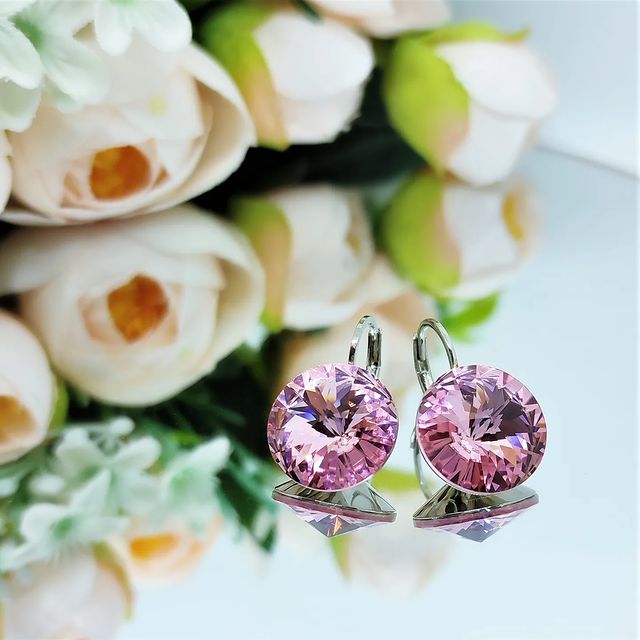 purple_pin в LOOKY. #серьгиспб,#серьгисваровскиспб,#розовыесерьги,#розовыеукрашения,#нежныеукрашения. Классические серьги ...