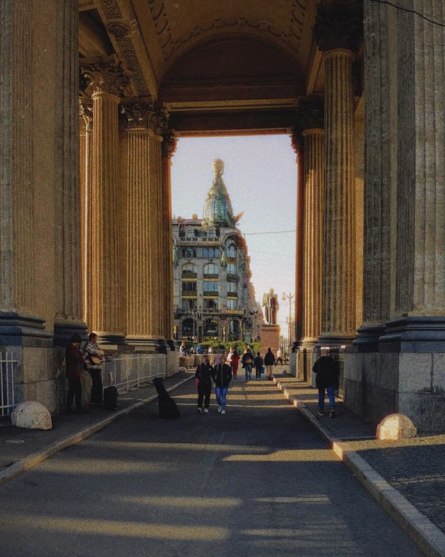 gam6i1 в LOOKY. #35mm,#streetphotography,#city,#color,#buildings,#russia,#photography,#санктпетербург,#питер,#saintpetersburg. #35mm #streetphotogr...