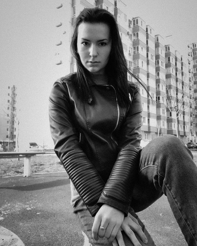 smm_sokolovaanna в LOOKY. . 🤔 Как решится на см...