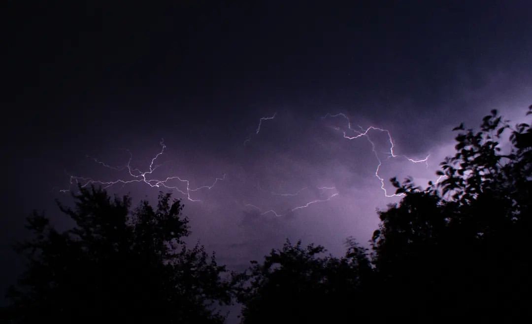 Съёмка: 26 июня 2023 года
#гроза #ночь #поле #грозоваяночь #storm #night #nightphotography #nightlandscape #landscape #sony #sonyalpha #prirodavf0kuse
