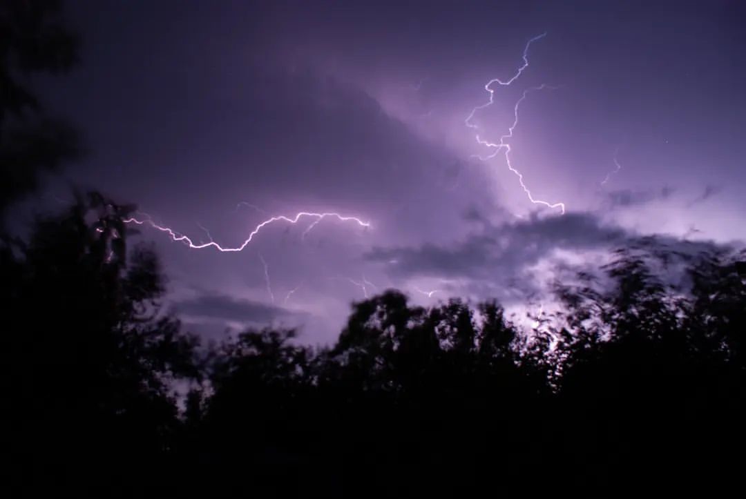 Съёмка: 26 июня 2023 года
#гроза #ночь #поле #грозоваяночь #storm #night #nightphotography #nightlandscape #landscape #sony #sonyalpha #prirodavf0kuse