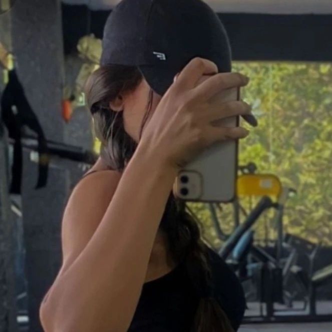 Vitória in LOOKY. #fly. 💪 mental, 💪 muscul...