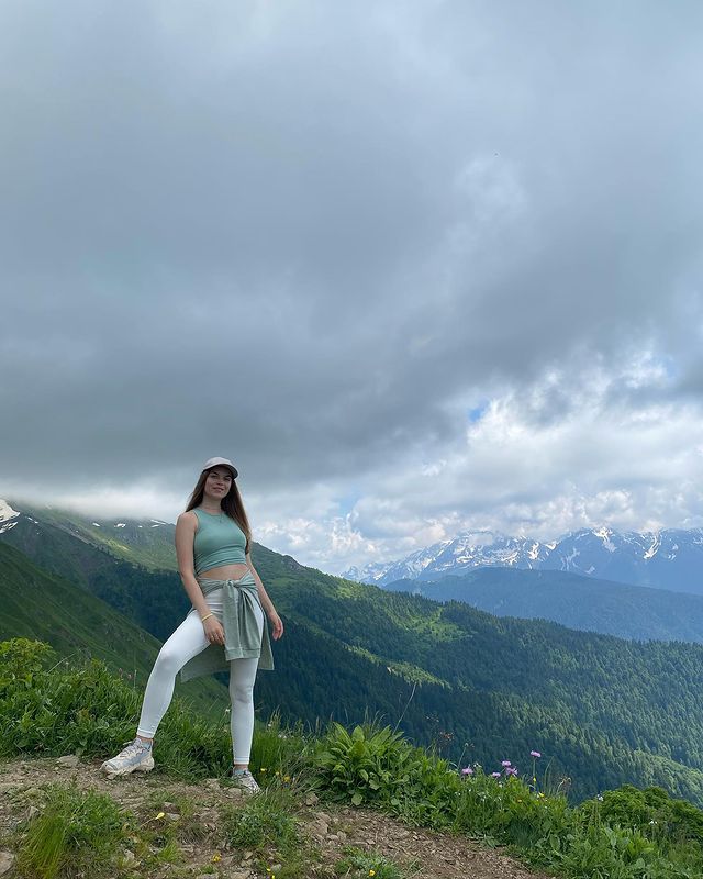 yana.melyan в LOOKY. . Бзерпинский карниз -...