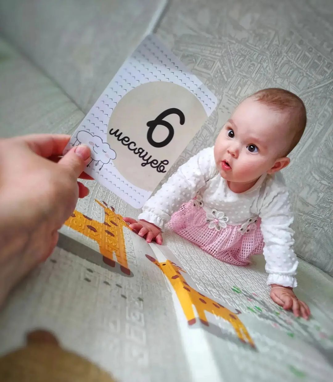 Ух ты, уже 6️⃣🌸
Время летит молниеносно ☄️