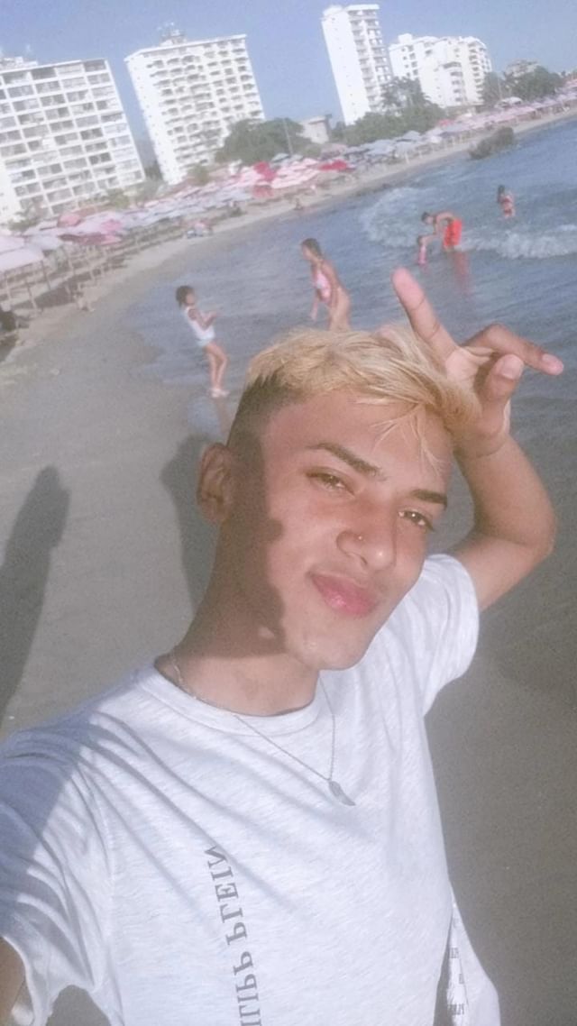 anyergutierrez2710 в LOOKY. . ✨