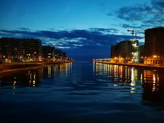a.n.n_gry в LOOKY. #Night#magic#ночь#магия#lights,#огнибольшогогорода,#мойрайон,#sky#water#spb. #Night#magic#ночь#ма...