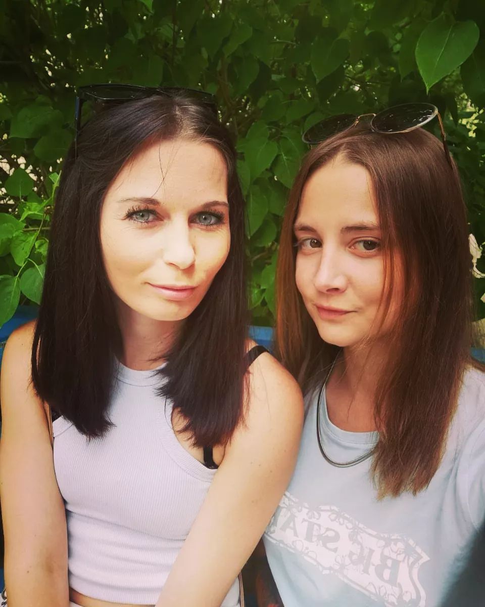 Хорошая встреча! Хорошие девочки)