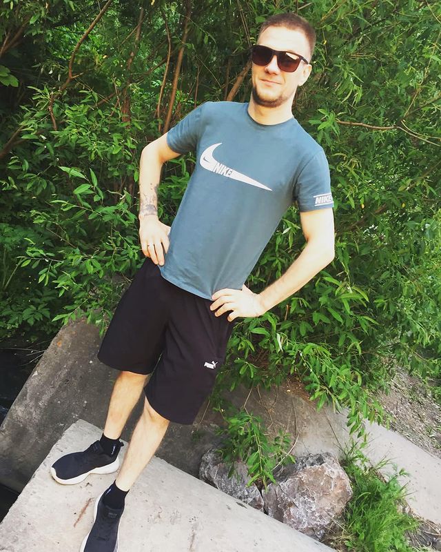 a_.dieb в LOOKY. . null