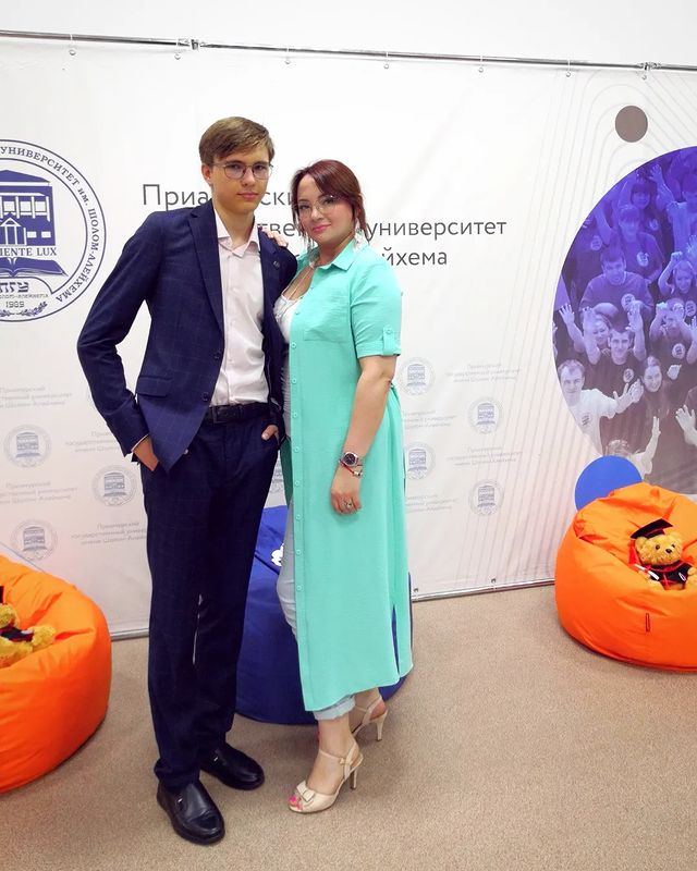 zh.elena_v в LOOKY. . Отгримел выпускной и...