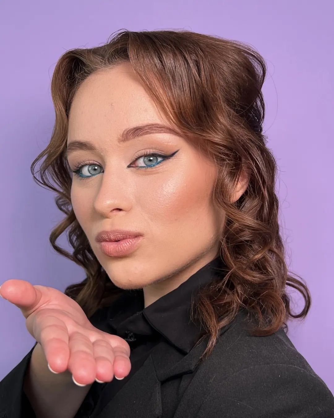 𝕂𝕤𝔼𝕟𝔻𝕖ℝ 🖤 в LOOKY — @bonya_hair @victoria.seredina.makeup ❤🔥