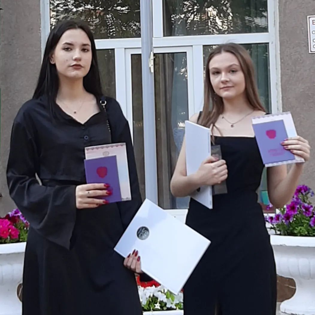 Вот и аттестат получен