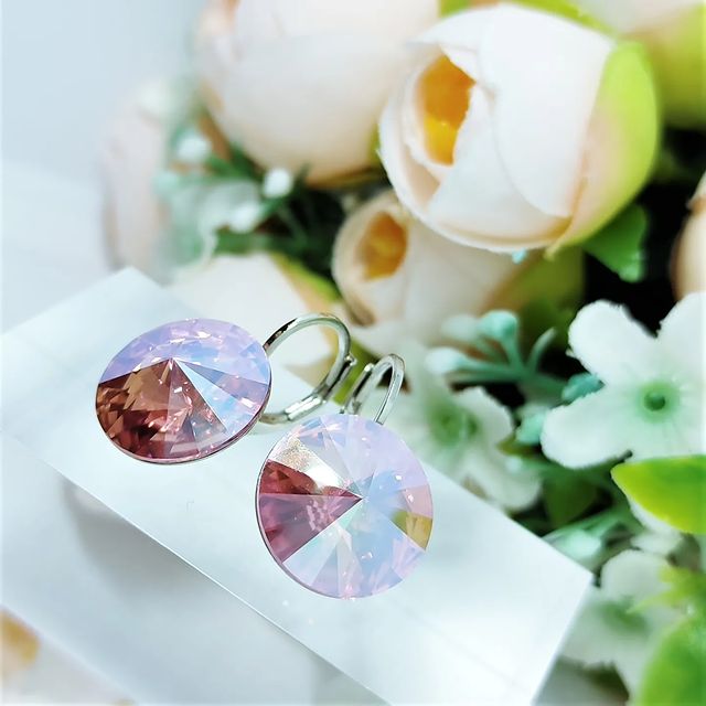 purple_pin в LOOKY. #серьгисваровски,#круглыесерьги,#серьгискристаллами,#розовыесерьги,#розовыеукрашения. Классические серьги ...