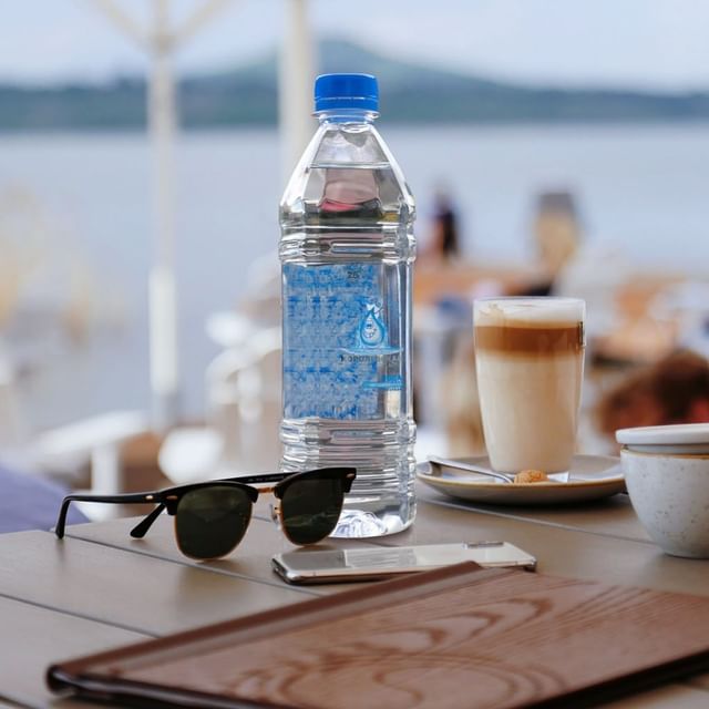 kingswater.official в LOOKY. #артезианскаявода,#качествопродукции,#природнаявода,#водадомой,#водавофис,#доставкаводы,#москва,#бесплатнаядоставка. Море может быть белы...