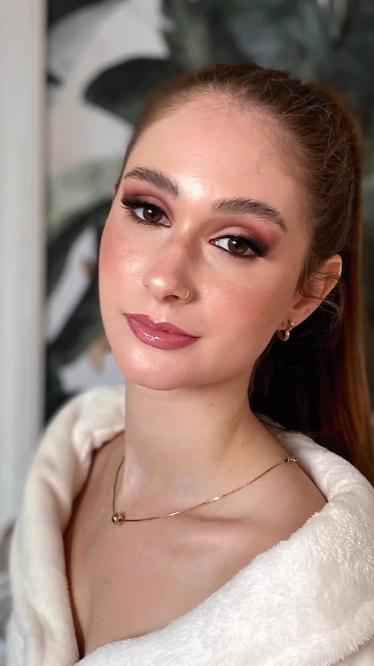 amand_l07 в LOOKY. #glow,#studiomakeup,#makeup,#maquiagemprofissional,#maquiagem,#professional,#viralreels,#viralvideos,#fyp,#fypppppppppppppppppppppppppppppppppppppppppppppppppppppppppppppppppppppp. Pele glow a prova d'...