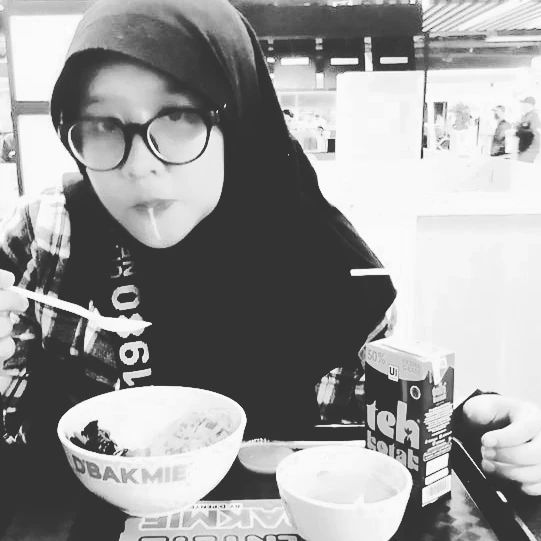 nisamardhiyyah_ в LOOKY. . null