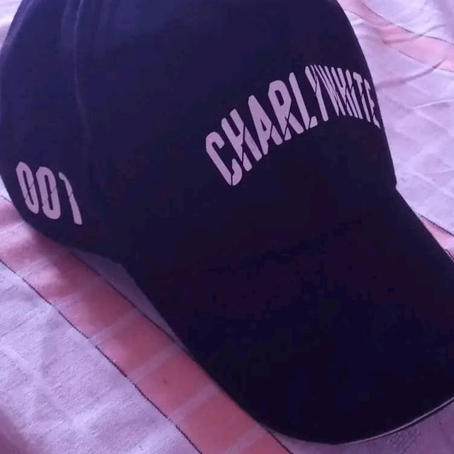 charlesawata в LOOKY. . null